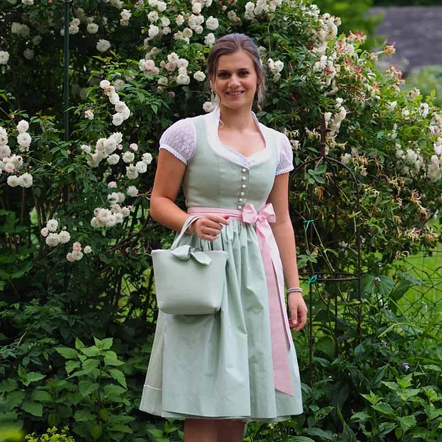 Festtagsdirndl in Salzburg