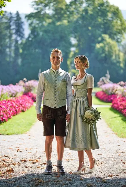 Hochzeitsdirndl und Brautmode in Salzburg