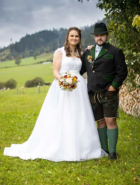 Hochzeitsdirndl und Brautmode in Salzburg